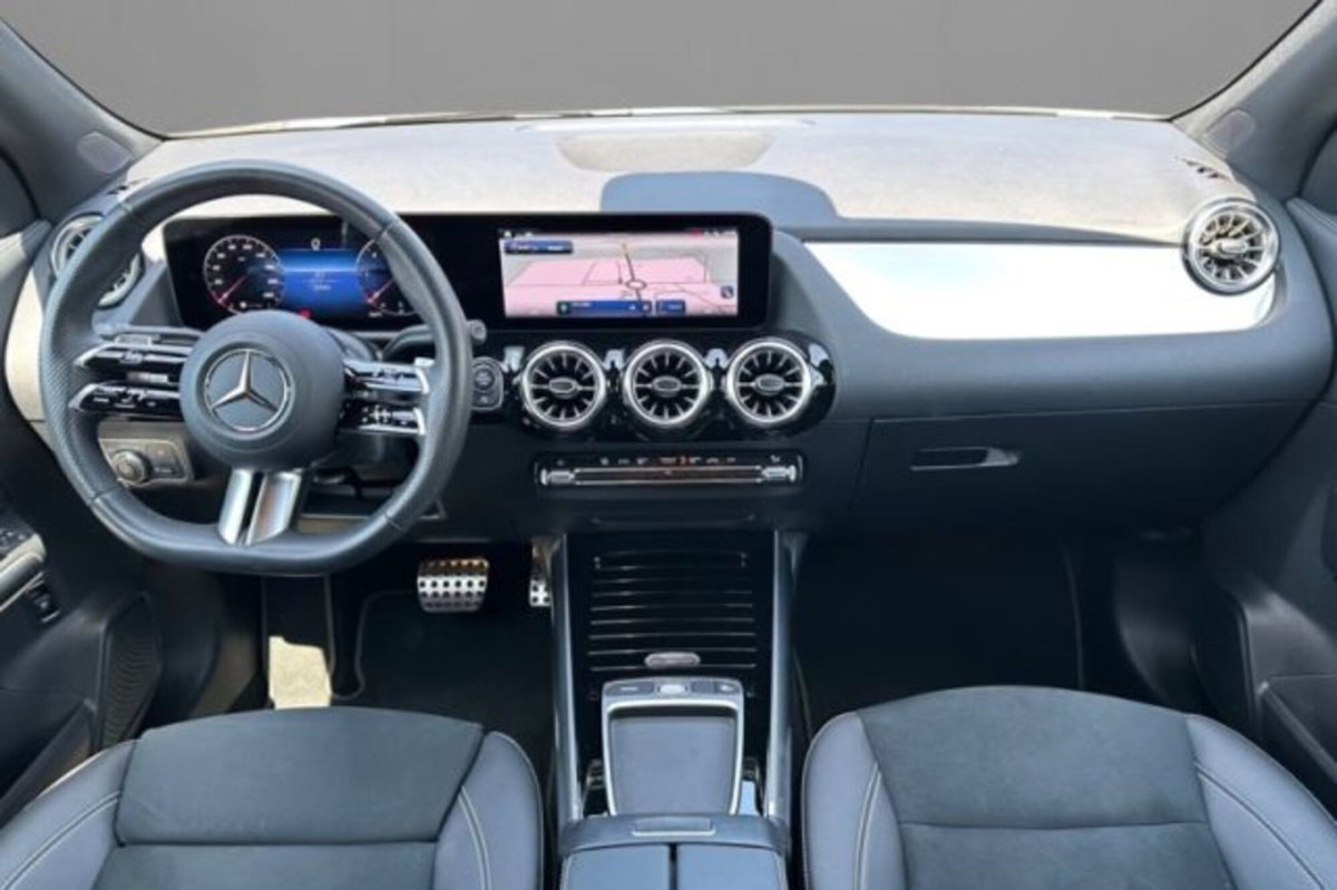 Mercedes-Benz GLA SUV 200 d AMG Line Premium Plus 4matic auto (6)