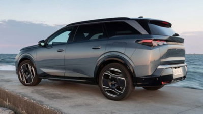 Peugeot 5008 1.2 hybrid GT Exclusive 145cv 7p.ti e-dcs6 (7)