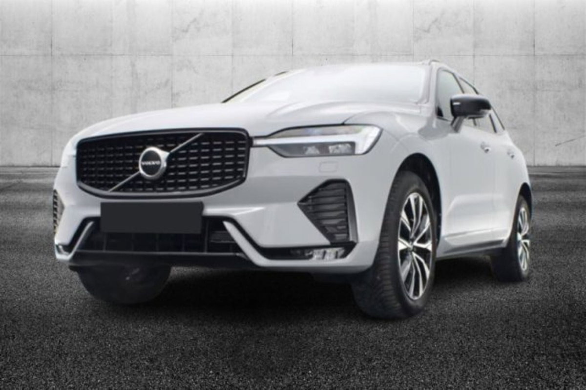 Volvo XC60 B4 automatico Plus Dark