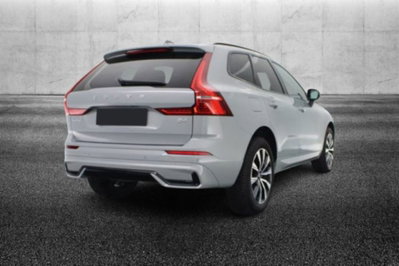 Volvo XC60 B4 automatico Plus Dark (3)