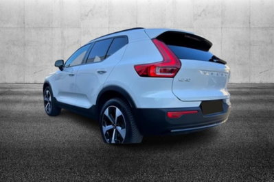Volvo XC40 B3 automatico Plus Bright (4)