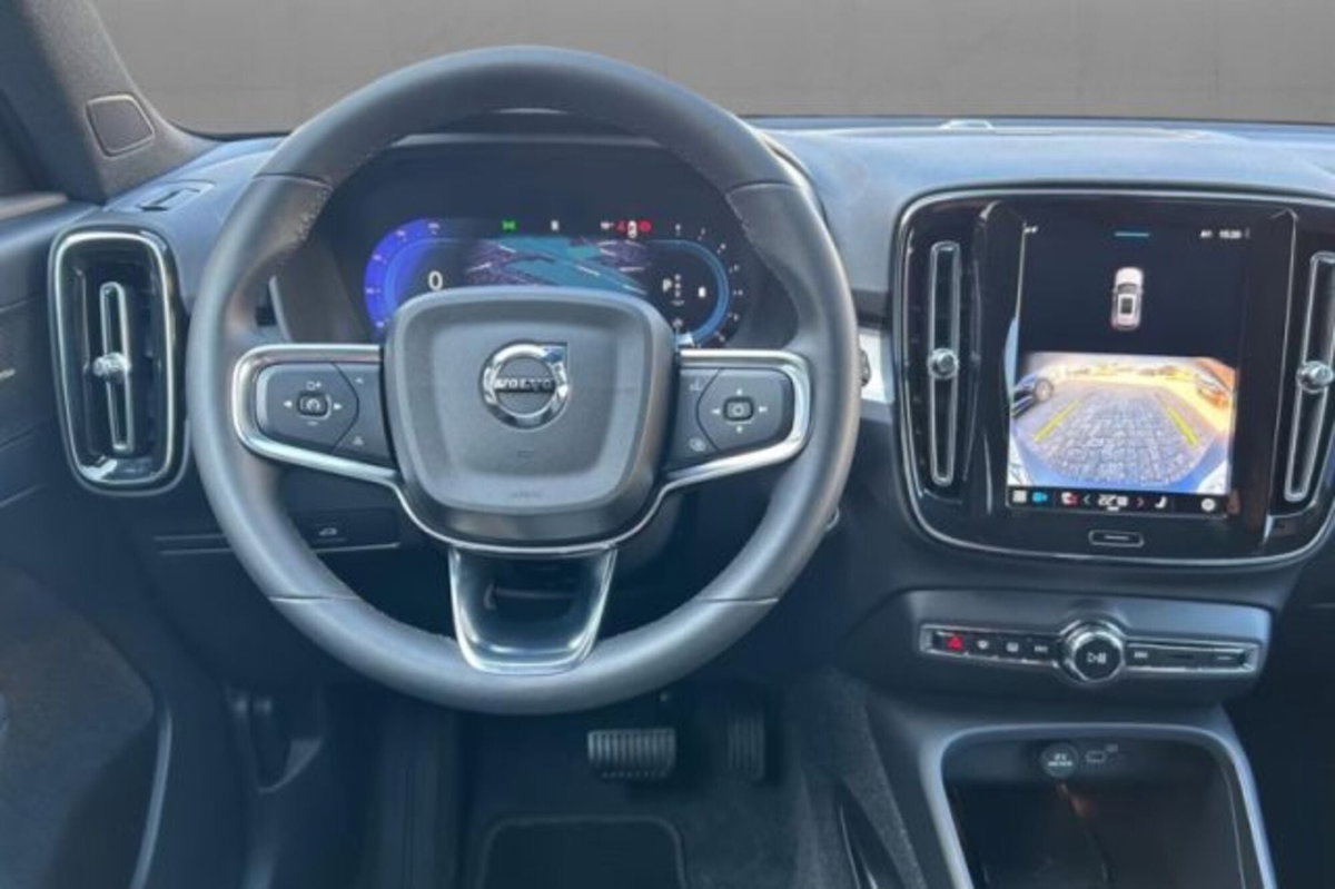 Volvo XC40 B3 automatico Plus Bright (5)