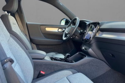 Volvo XC40 B3 automatico Plus Bright (6)