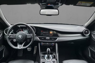 Alfa Romeo Giulia 2.0 Turbo 200 CV AT8 Sprint (5)
