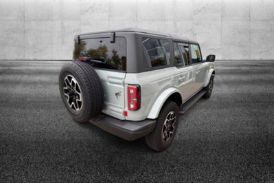 Ford Bronco 2.7 ecoboost V6 Outer Banks 4x4 335cv auto (2)