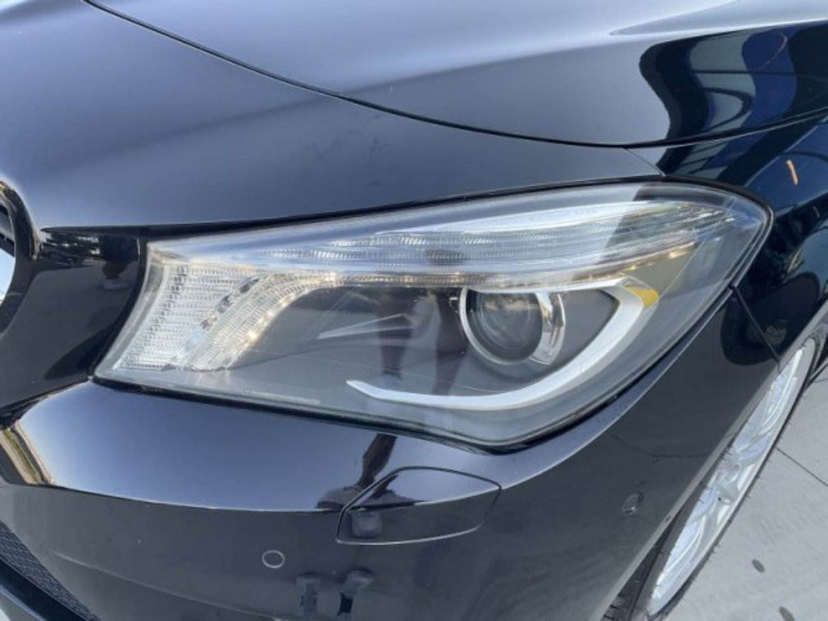 Mercedes-Benz CLA Shooting Brake 180 d Automatic Sport (4)