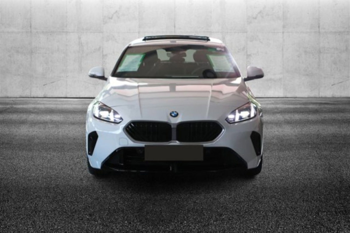BMW Serie 1 120 48V MSport Pro auto (5)