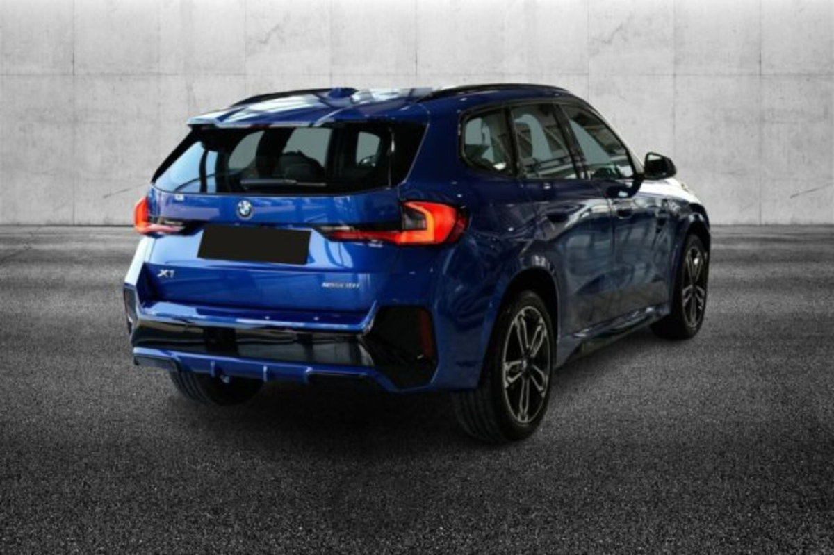 BMW X1 sDrive 18i Msport (3)