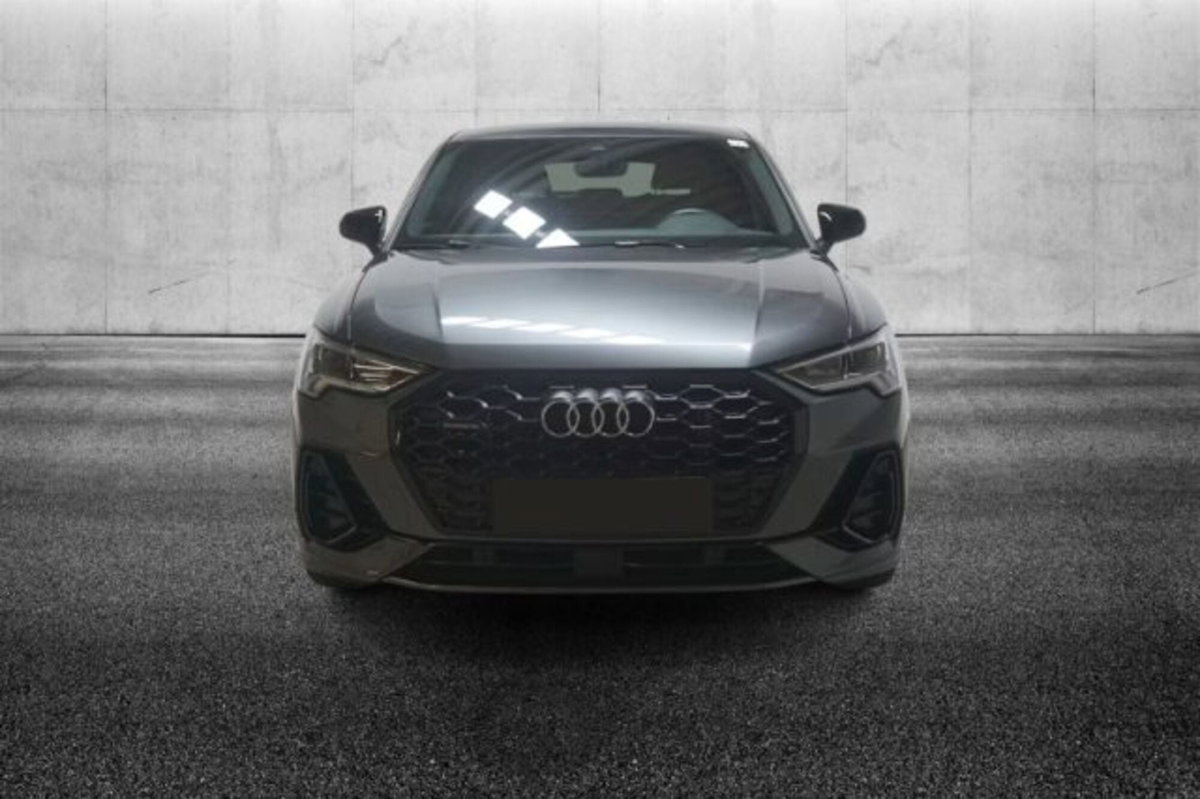 Audi Q3 Sportback 35 TDI quattro S tronic S line edition (5)