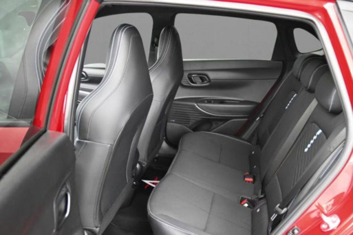 Hyundai i20 1.6 T-GDI MT N-Performance (8)