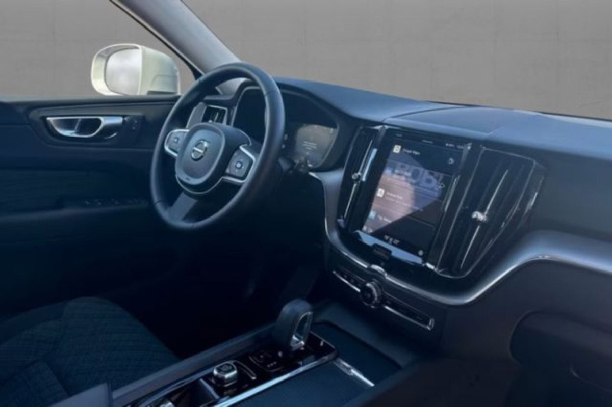 Volvo XC60 B4 automatico Core (6)