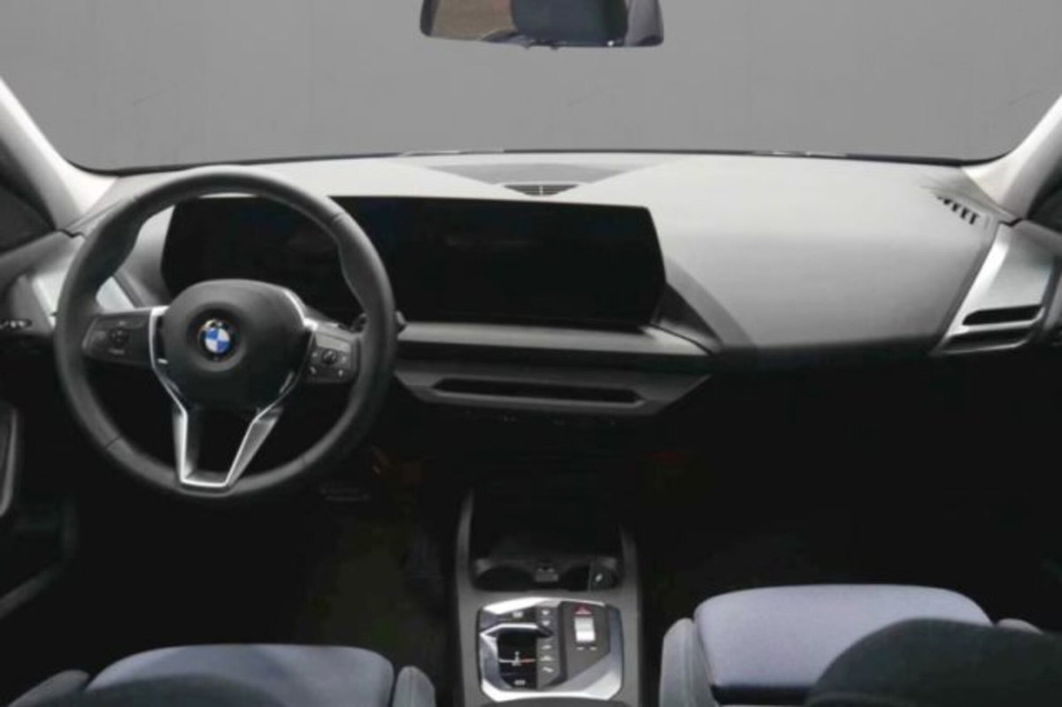BMW Serie 1 120 48V auto (5)