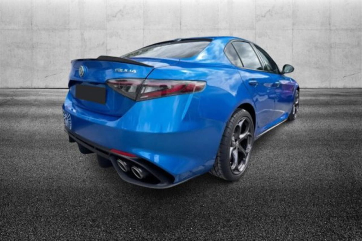 Alfa Romeo Giulia 2.9 T V6 AT8 Quadrifoglio (3)