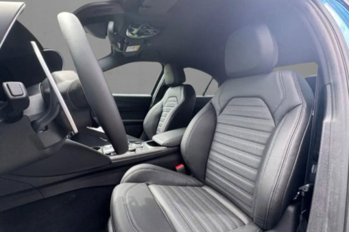 Alfa Romeo Giulia 2.9 T V6 AT8 Quadrifoglio (7)