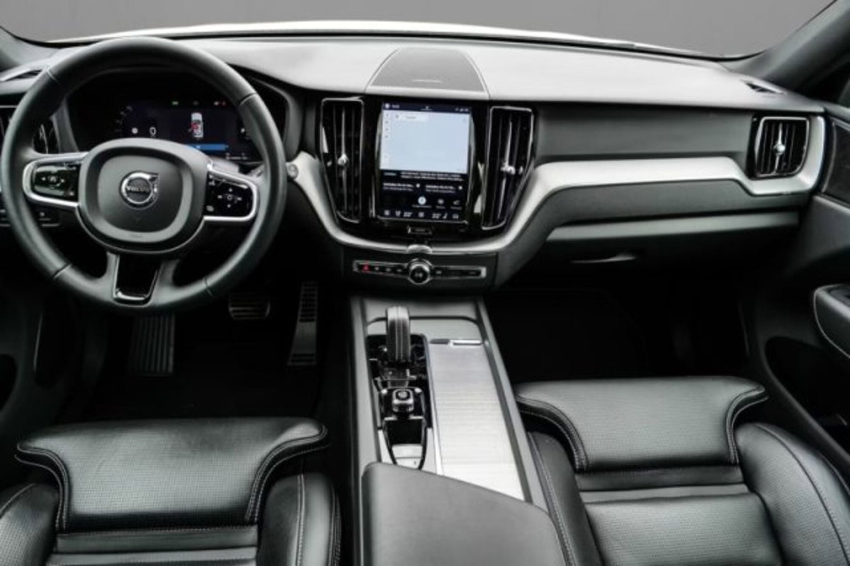 Volvo XC60 T8 Recharge AWD Plug-in Hybrid R-design (3)