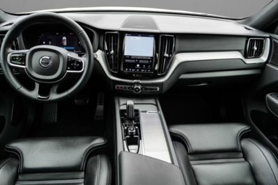 Volvo XC60 T8 Recharge AWD Plug-in Hybrid R-design (3)