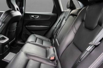 Volvo XC60 T8 Recharge AWD Plug-in Hybrid R-design (5)