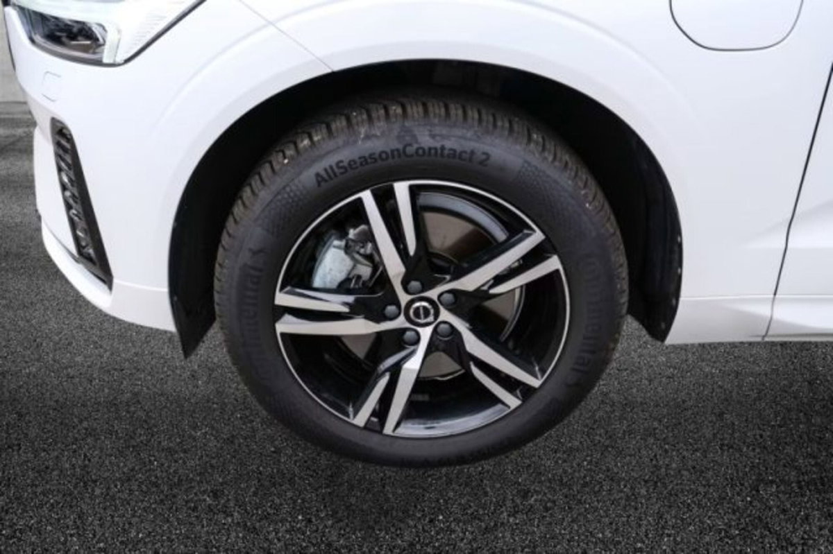 Volvo XC60 T8 Recharge AWD Plug-in Hybrid R-design (7)