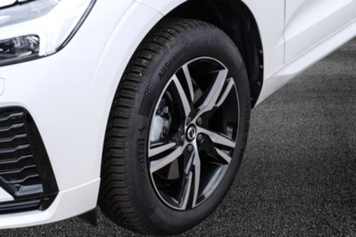 Volvo XC60 T8 Recharge AWD Plug-in Hybrid R-design (8)