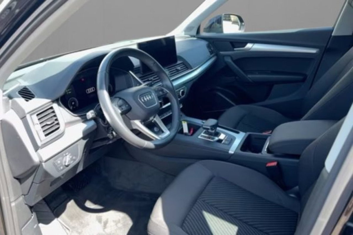 Audi Q5 50 TFSI e quattro S tronic Business Design (7)