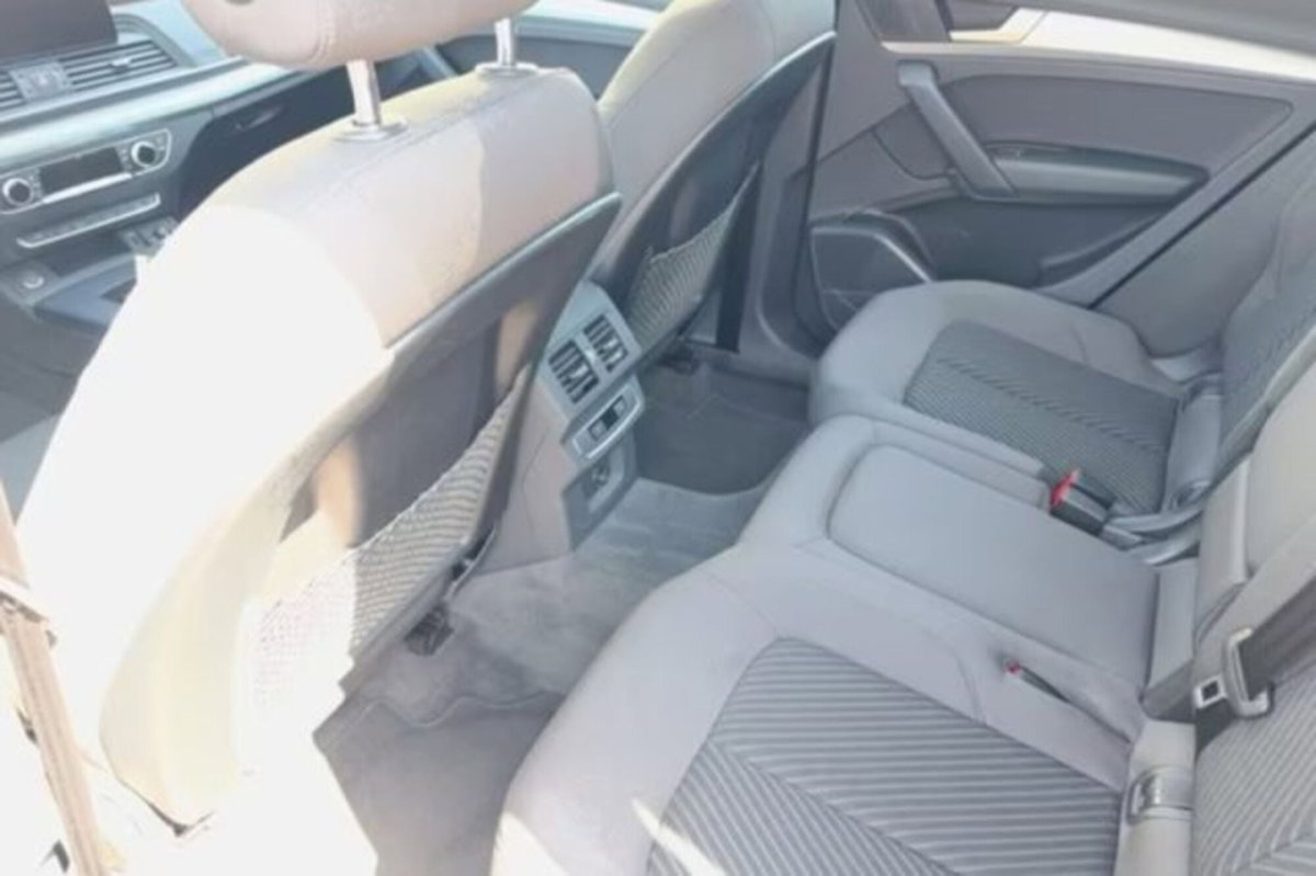 Audi Q5 50 TFSI e quattro S tronic Business Design (8)