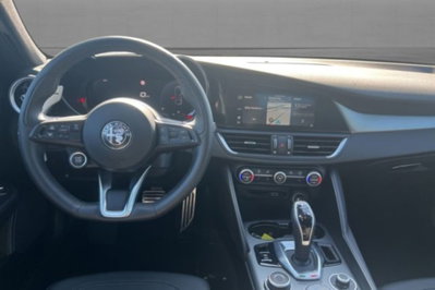 Alfa Romeo Giulia 2.0 Turbo 280 CV AT8 AWD Q4 Veloce (6)