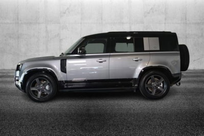 Land Rover Defender 110 3.0D I6 300 CV AWD Auto X-Dynamic SE (3)