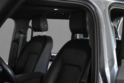 Land Rover Defender 110 3.0D I6 300 CV AWD Auto X-Dynamic SE (7)