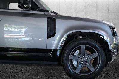 Land Rover Defender 110 3.0D I6 300 CV AWD Auto X-Dynamic SE (8)