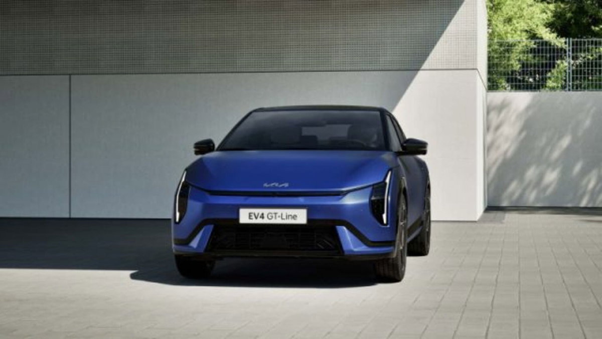 Kia EV4 81,4 kWh Long range Air fwd (4)
