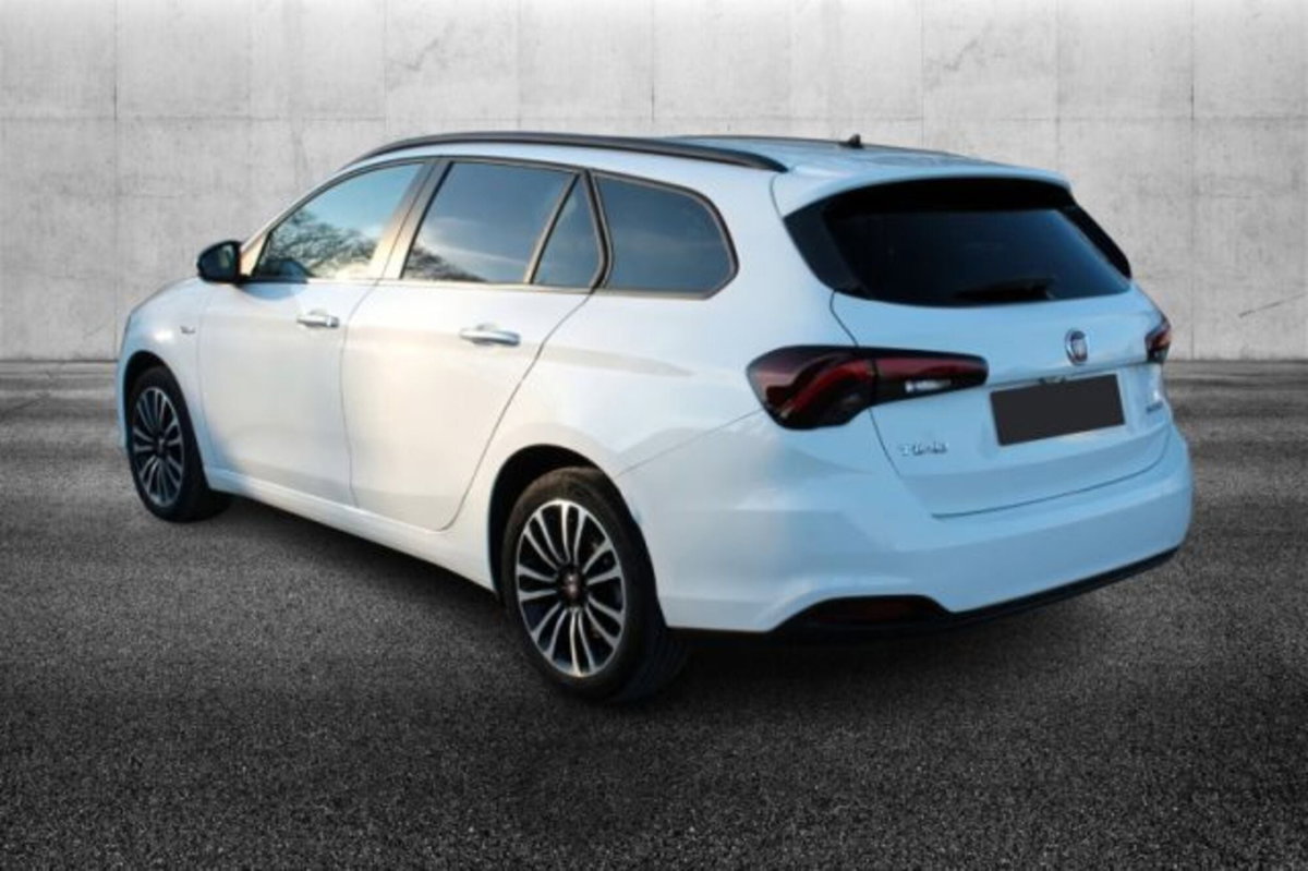 Fiat Tipo Station Wagon Tipo SW 1.5 t4 hybrid Garmin 130cv dct (4)