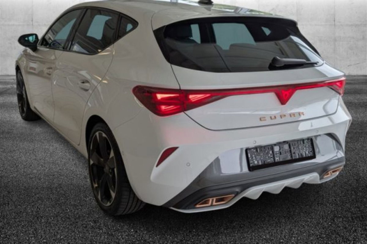 Cupra Leon Leon 1.5 hybrid 150cv dsg (3)