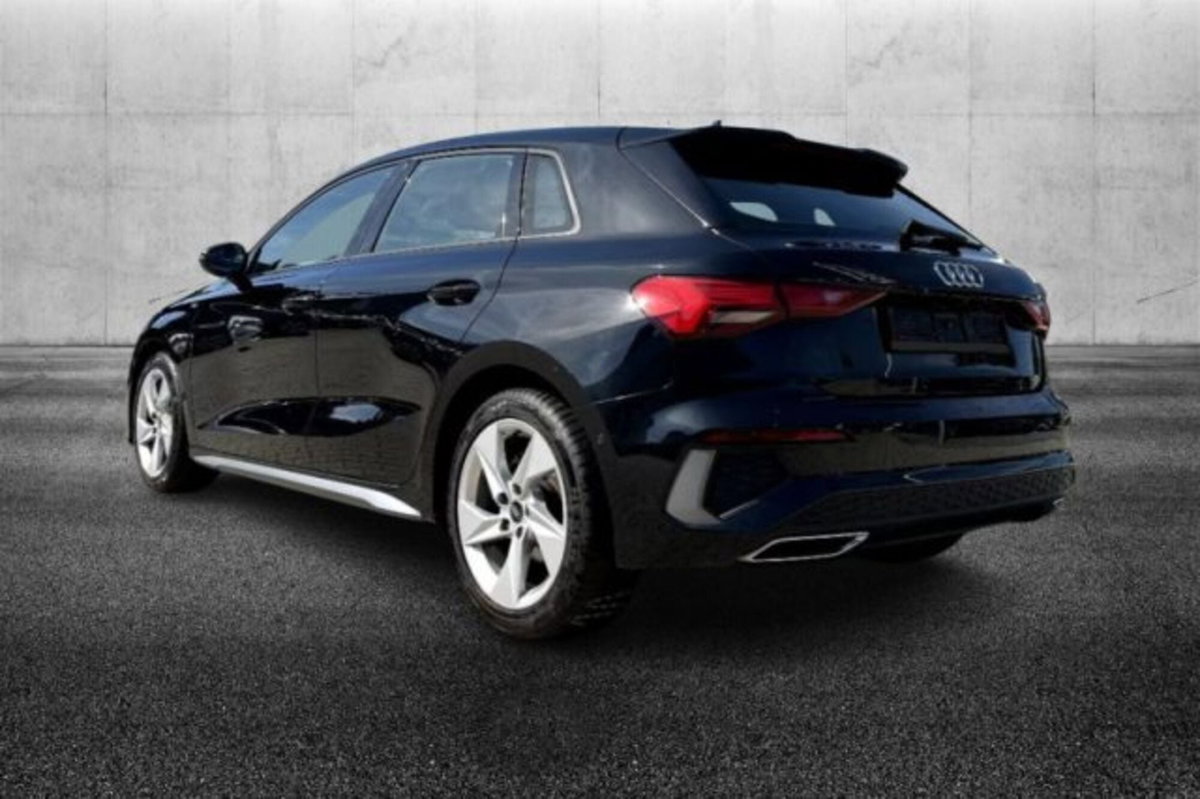 Audi A3 Sportback 30 TDI S tronic S line edition (2)