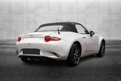 Mazda MX-5 1.5L Skyactiv-G Exceed (2)