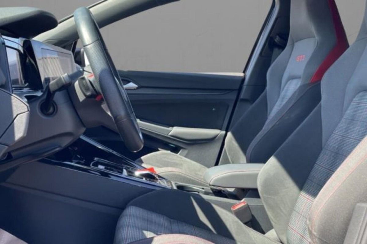 Volkswagen Golf 2.0 TSI GTI DSG (7)