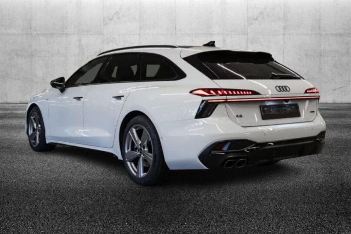 Audi A4 Avant 40 TDI quattro S tronic S line edition (2)