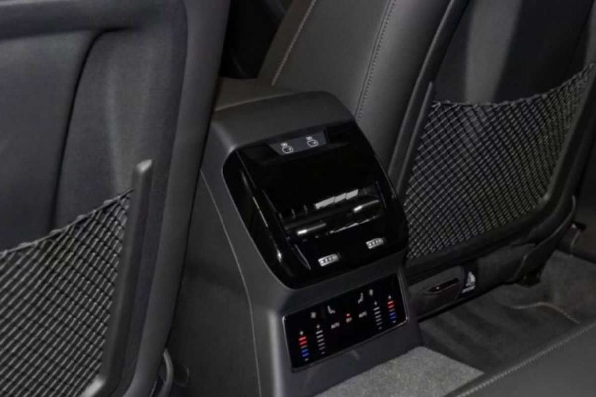 Audi A4 Avant 40 TDI quattro S tronic S line edition (8)