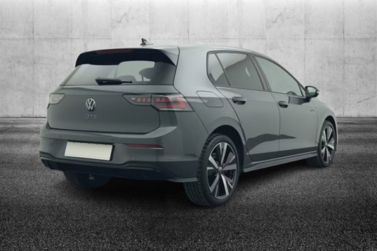 Volkswagen Golf 1.5 tsi ehybrid GTE 272cv dsg (3)