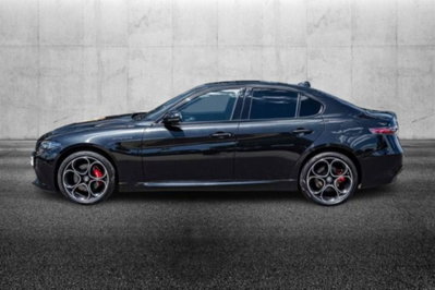 Alfa Romeo Giulia 2.0 Turbo 280 CV AT8 AWD Q4 Estrema (4)