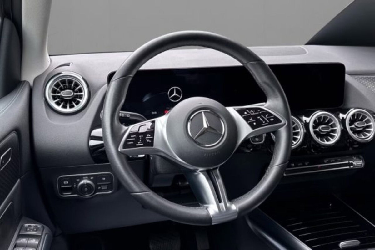 Mercedes-Benz Classe B 220 d Automatic Sport (6)