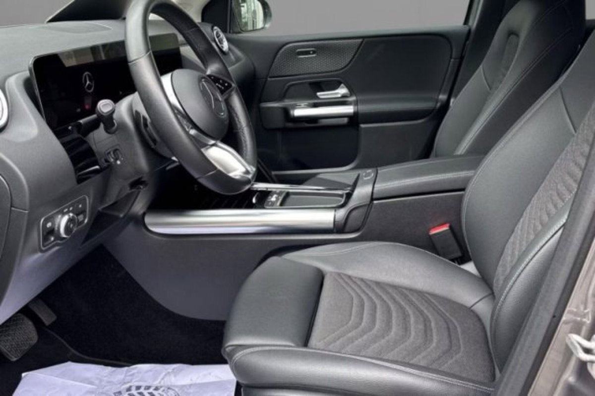 Mercedes-Benz Classe B 220 d Automatic Sport (7)