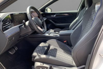 Volkswagen Passat 2.0 tdi scr R-Line 150cv dsg (7)