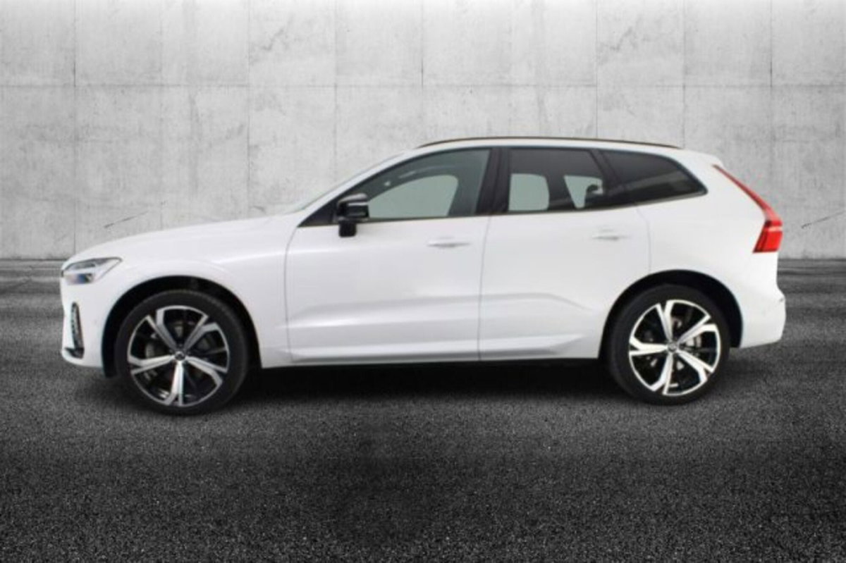 Volvo XC60 B4 automatico Plus Dark (5)