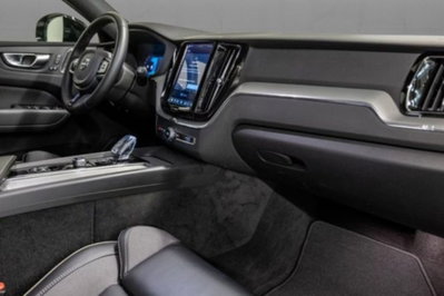 Volvo XC60 B4 automatico Plus Dark (6)