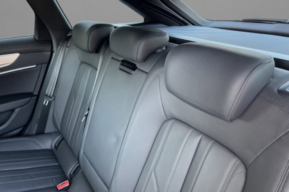 Audi A6 Avant 40 2.0 TDI S tronic Business Sport (8)