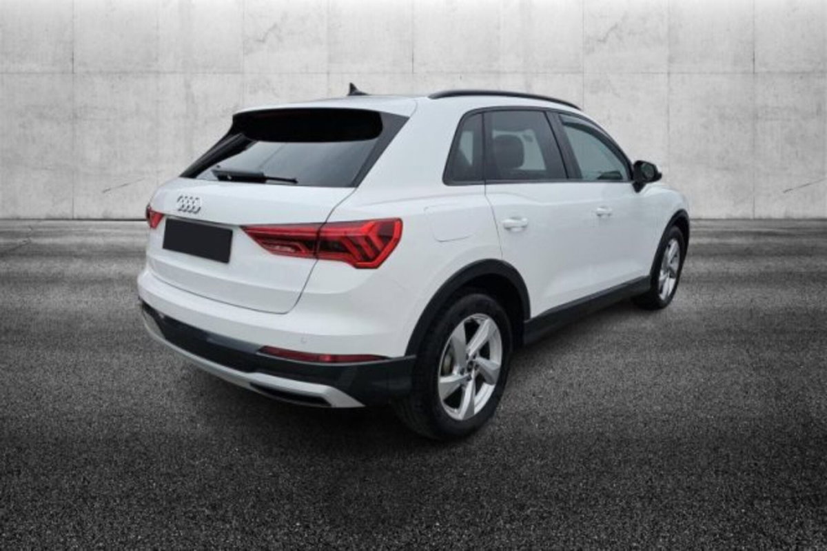 Audi Q3 35 TFSI S tronic Business Advanced (3)