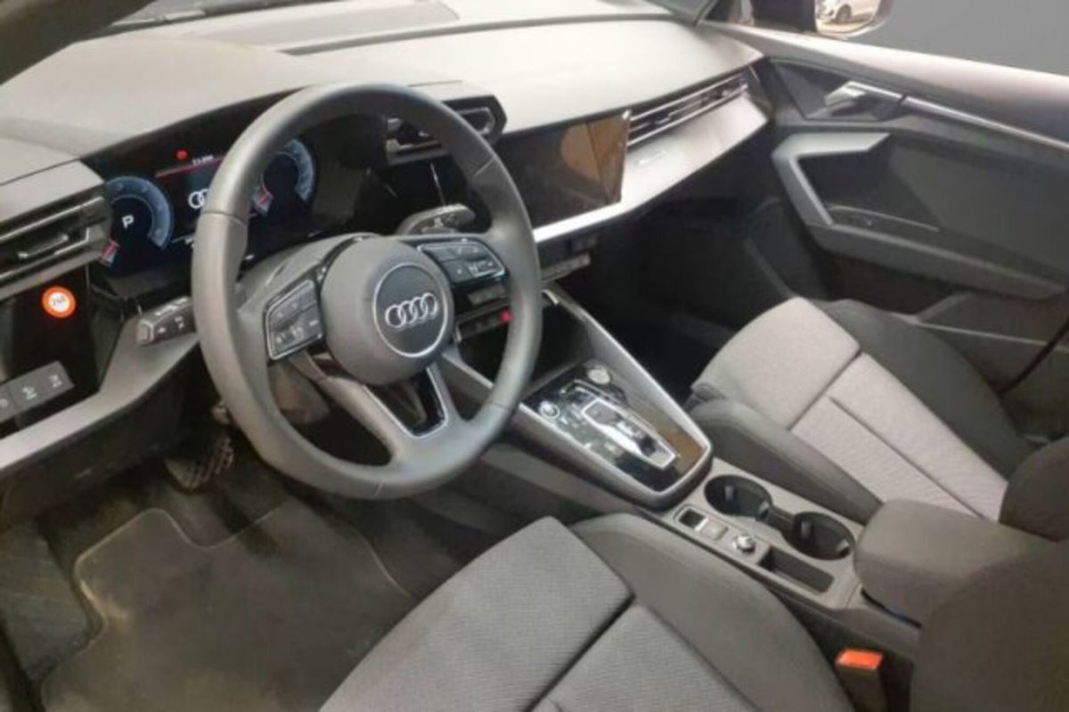 Audi A3 Sportback 35 TDI S tronic S line edition (3)