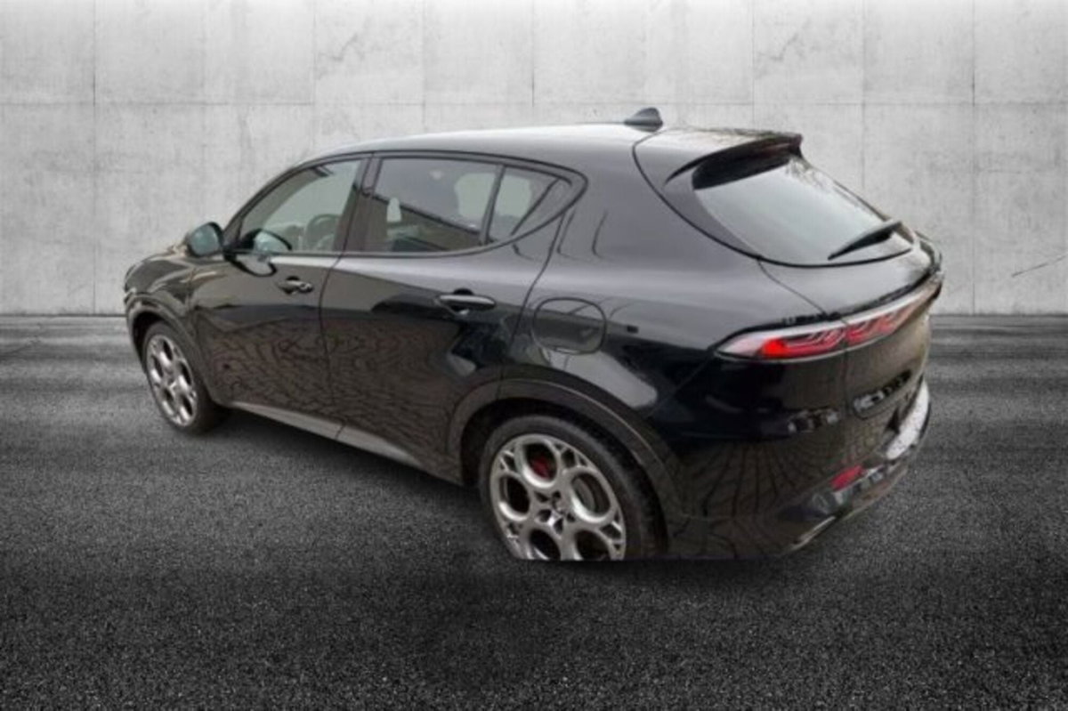 Alfa Romeo Tonale 1.3 phev Veloce Q4 280cv at6 (3)