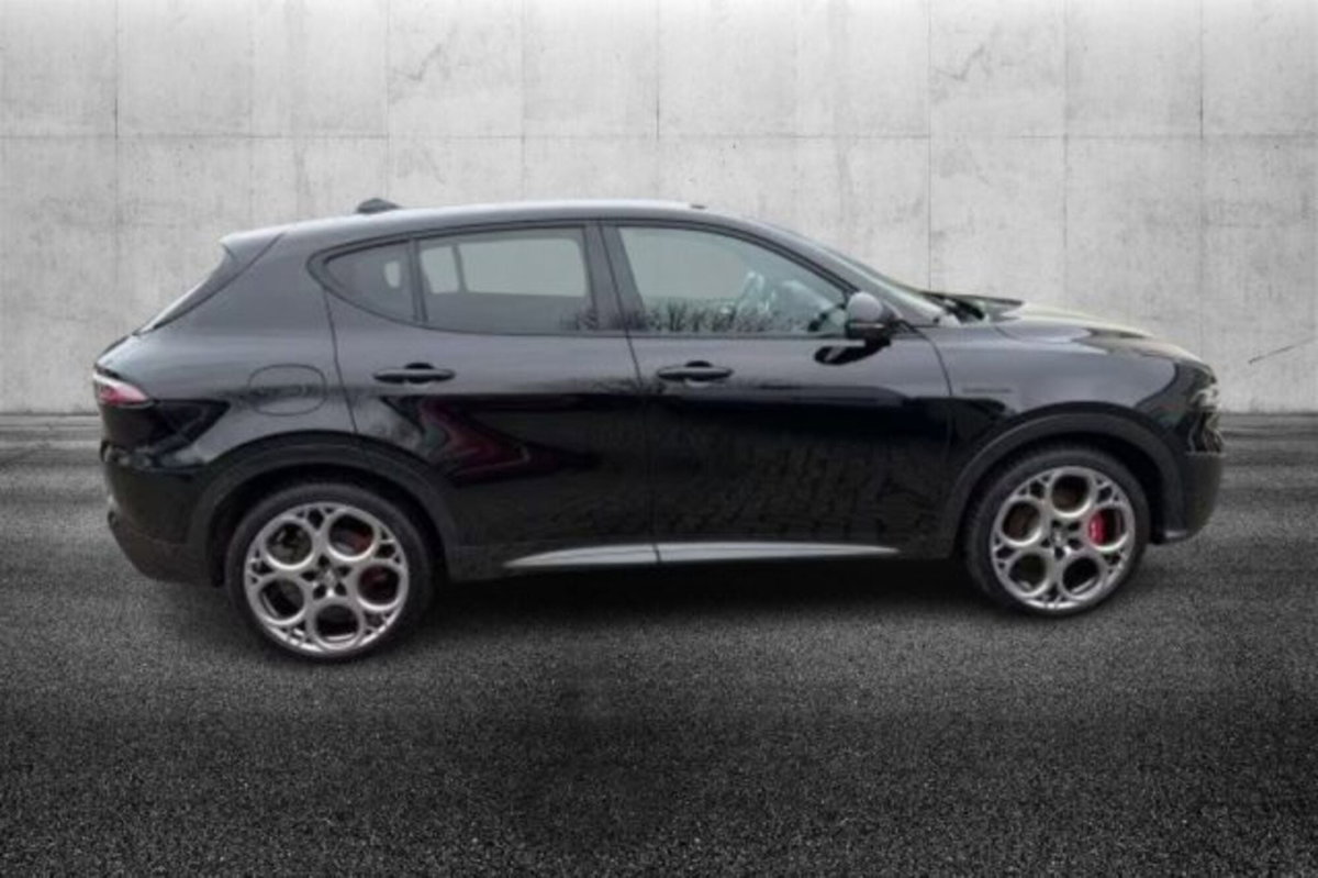 Alfa Romeo Tonale 1.3 phev Veloce Q4 280cv at6 (4)