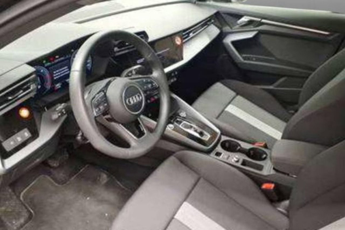 Audi A3 Sportback 30 TDI S tronic Business Advanced (3)